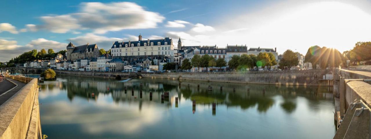 Au Coeur De Ville Laval  Dış mekan fotoğraf